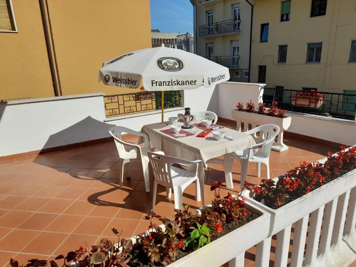 Casa El Paso Apartment Padenghe sul Garda Exterior photo